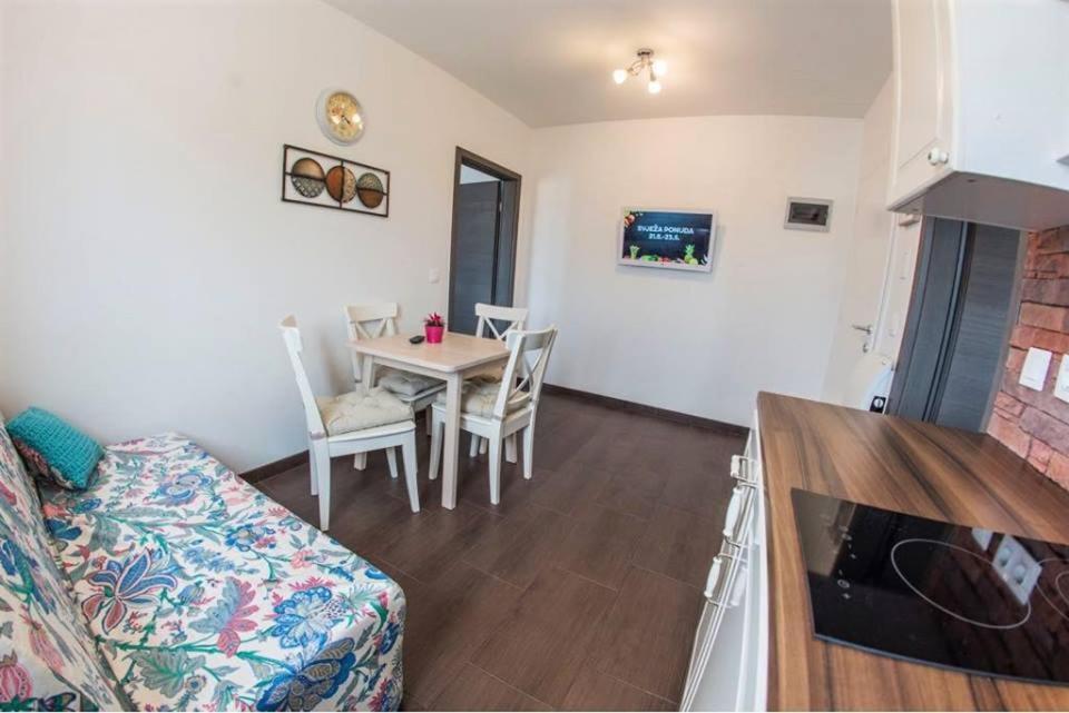 Apartments Mojeljeto Fažana Dış mekan fotoğraf